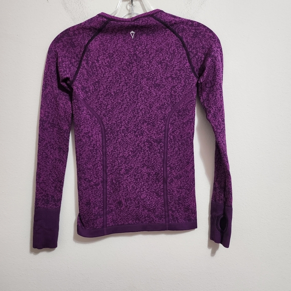 Ivivva Fly Tech long sleeve bundle size 10 - Picture 3 of 11